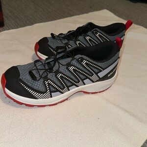 SALOMON HIKING/TRAIL RUNNING SHOES